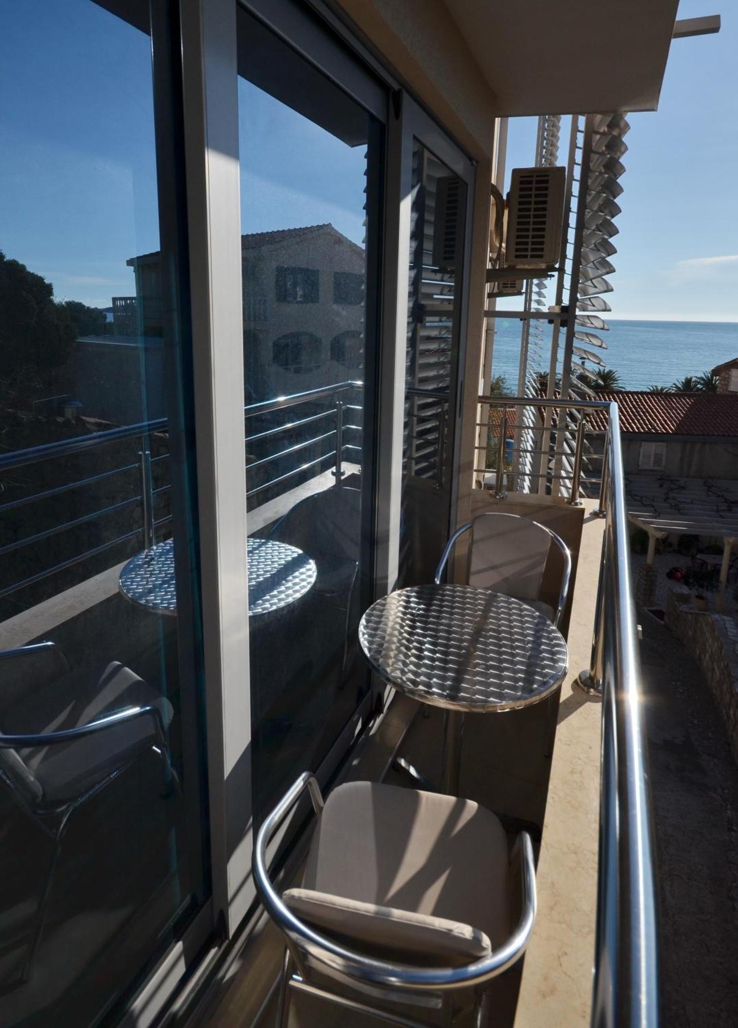 Apartments Rafailovic Ljubo Рафаїловичі Номер фото