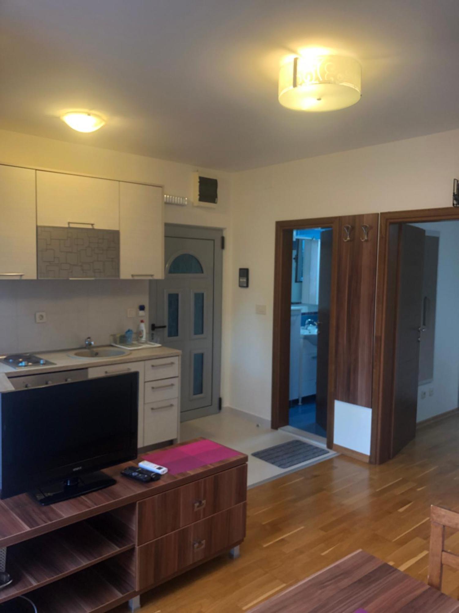Apartments Rafailovic Ljubo Рафаїловичі Екстер'єр фото