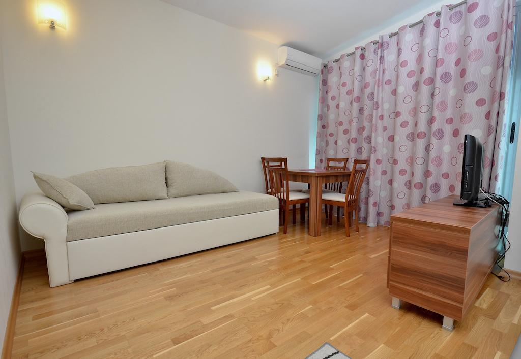 Apartments Rafailovic Ljubo Рафаїловичі Номер фото