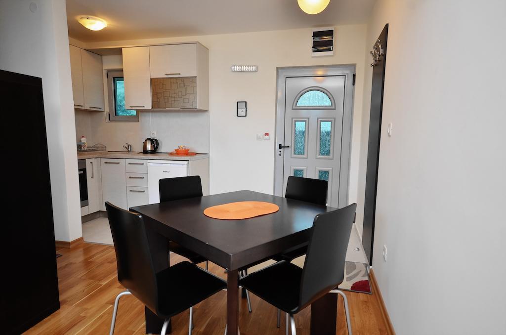 Apartments Rafailovic Ljubo Рафаїловичі Екстер'єр фото