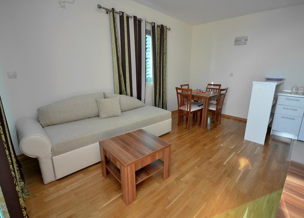 Apartments Rafailovic Ljubo Рафаїловичі Екстер'єр фото